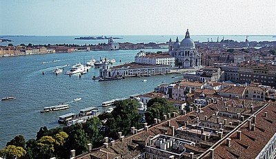 Blick vom Campanile: Santa Maria della Salute - Venedig