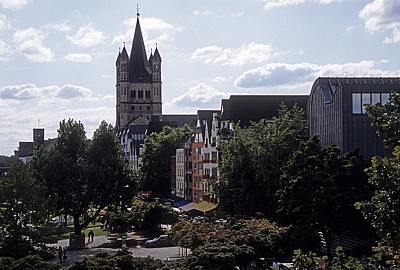 Blick auf das Altstadtufer und Groß St. Martin - Köln