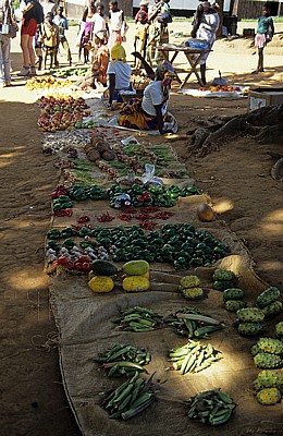 Bazar 25 de Julho: Gemüsestand - Chimoio