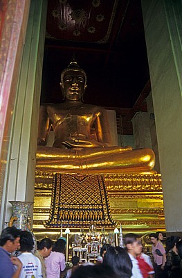 Viharn Phra Mongkol Bophit: Buddha-Statue - Ayutthaya