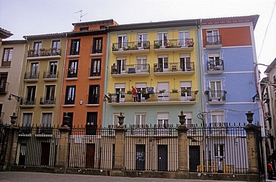 Calle Dormitalería: Wohnhäuser - Pamplona