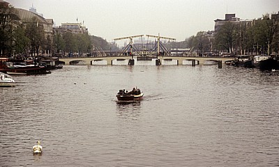 Blick von der Blauwbrug über die Amstel auf die Magere Brug - Amsterdam