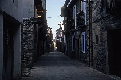 Jakobsweg (Camino Francés): Calle Real - Molinaseca