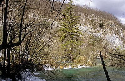 Donja jezera (Untere Seen): Gavanovac - Wasserfälle zu dem dahinterliegenden Milanovac - Nationalpark Plitvicer Seen