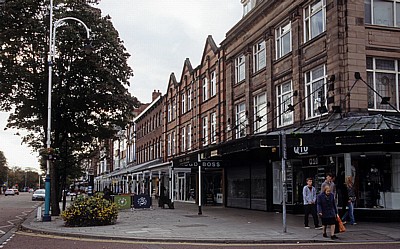 Lord Street: Geschäfte in der Haupteinkaufsstraße - Southport