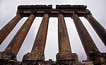 Tempel des Jupiter Heliopolitanus: Säulen - Baalbek