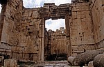 Tempel des Bacchus: Blick in das Tempelinnere - Baalbek