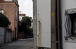 Jakobsweg (Caminho Português): Das gelbe Kreuz zeigt an, daß dies eine Sackgasse ist - Distrito de Porto
