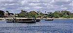 Fähre Kigamboni - Kivukoni: Boote im Hafen  - Daressalam