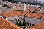 Stari Grad (Altstadt): Blick von der Stadtmauer - Samostan Sveta Klare u Dubrovniku (Frauenkloster) - Dubrovnik